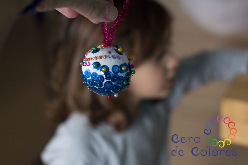 DIY. Decoramos bolas de Navidad - Blog de Cera de Colores